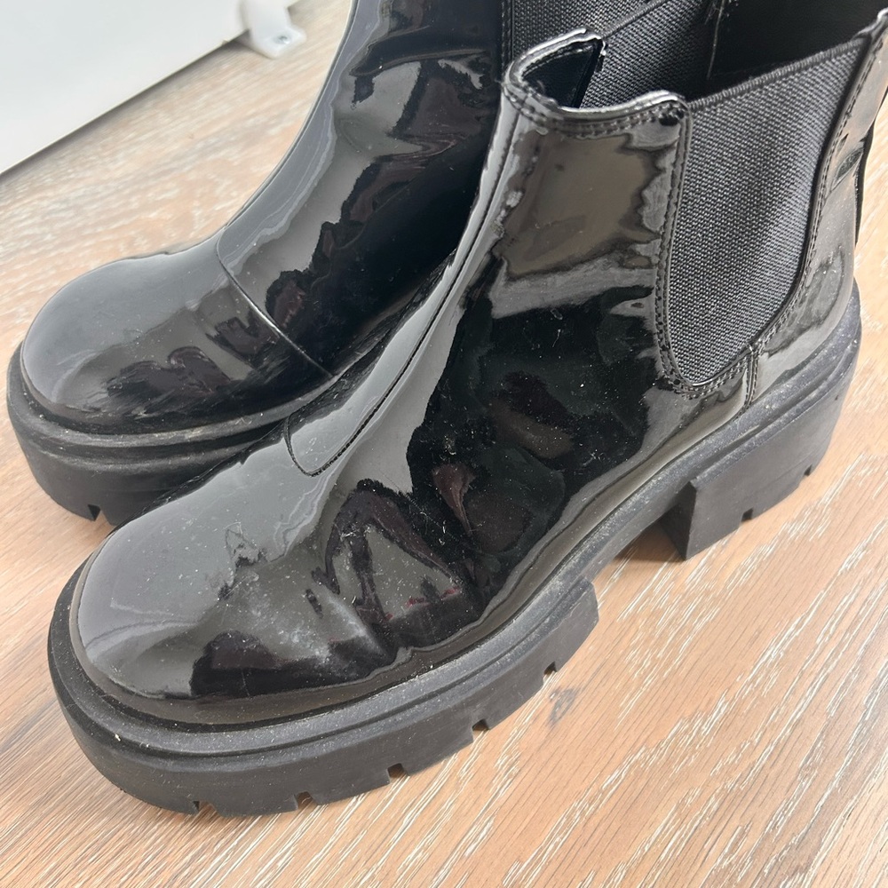 Black Chelsea Boots